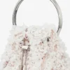Bolso tipo cubo de satén marfil Bon Bon con bordado de pétalos Bolso tipo cubo de satén marfil Bon Bon con bordado de pétalos