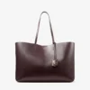 Bolso tote Nine2Five East-West de piel de becerro lisa en color merlot intenso