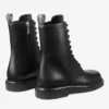 Botas Rowan Derby de piel de becerro lisa negra con detalle de ribete metálico Botas Rowan Derby de piel de becerro lisa negra con detalle de ribete metálico