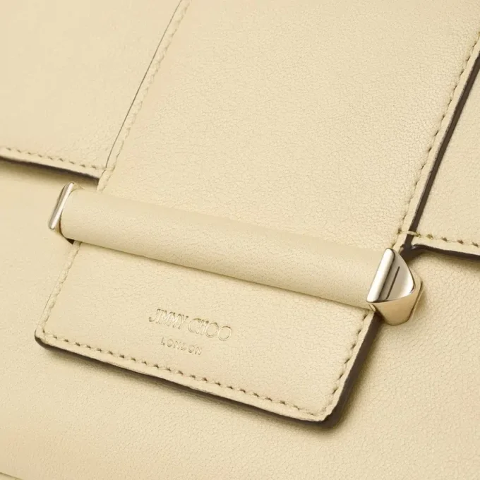 Cartera con cadena Bolso de hombro de piel de Biker color mantequilla
