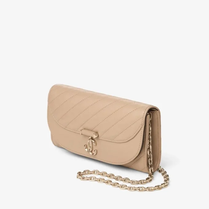 Cartera Curve con cadena Cartera de piel Biker acolchada Chai con cadena Cartera Curve con cadena Cartera de piel Biker acolchada Chai con cadena