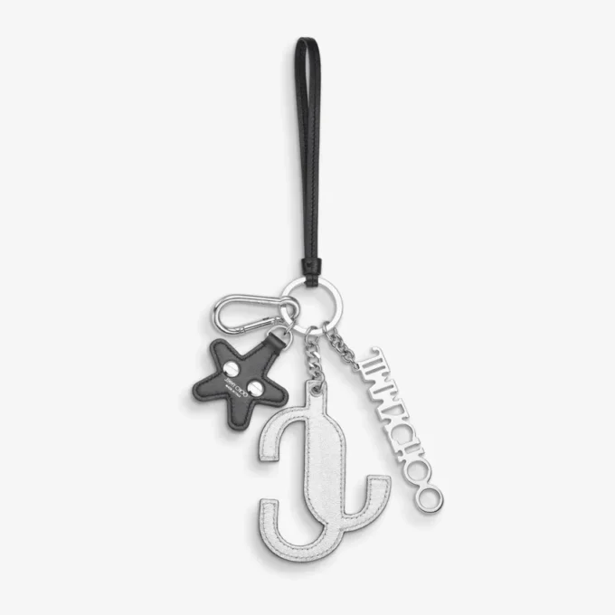 Colgante para bolso Jc Multi Charm en napa metalizada plateada y verde con el logotipo de la estrella