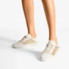 Diamond Light Flex F Zapatillas de mezcla de piel dorada y color café con leche y malla tejida metalizada Diamond Light Flex F Zapatillas de mezcla de piel dorada y color café con leche y malla tejida metalizada