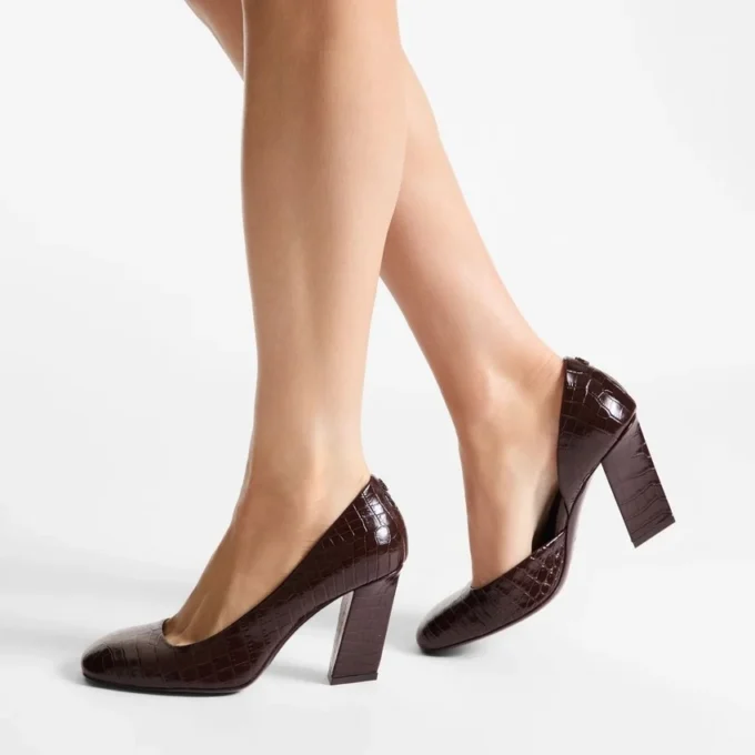 Farren 85 en piel con relieve de cocodrilo color chocolate Farren 85 en piel con relieve de cocodrilo color chocolate