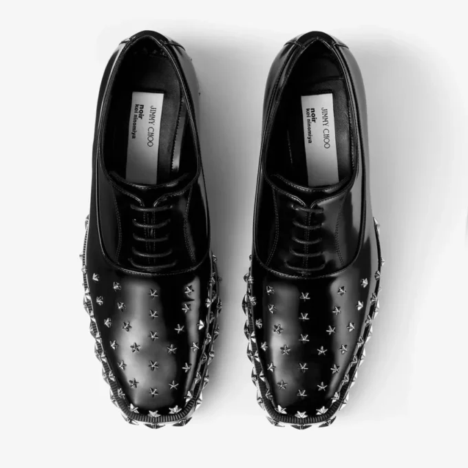 Jimmy Choo Noir Kei Ninomiya Star Shoe Zapatos negros de piel de becerro pulida con cordones y adornos de estrellas Jimmy Choo Noir Kei Ninomiya Star Shoe Zapatos negros de piel de becerro pulida con cordones y adornos de estrellas