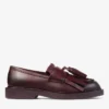 Mocasines Buff con flecos Mocasines de piel de becerro encerada en color merlot intenso Mocasines Buff con flecos Mocasines de piel de becerro encerada en color merlot intenso