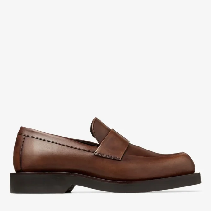 Mocasines Buff Mocasines de piel bruñida color moca Mocasines Buff Mocasines de piel bruñida color moca