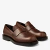 Mocasines Buff Mocasines de piel bruñida color moca Mocasines Buff Mocasines de piel bruñida color moca