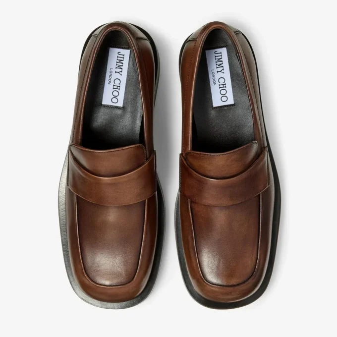 Mocasines Buff Mocasines de piel bruñida color moca Mocasines Buff Mocasines de piel bruñida color moca