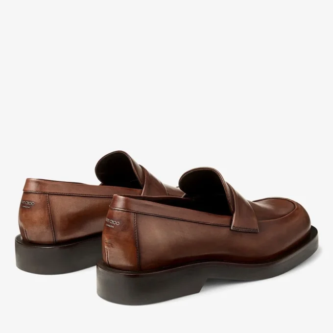 Mocasines Buff Mocasines de piel bruñida color moca Mocasines Buff Mocasines de piel bruñida color moca