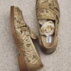 Mocasines Kalia de rafia tejida con motivos florales naturales y piel de becerro