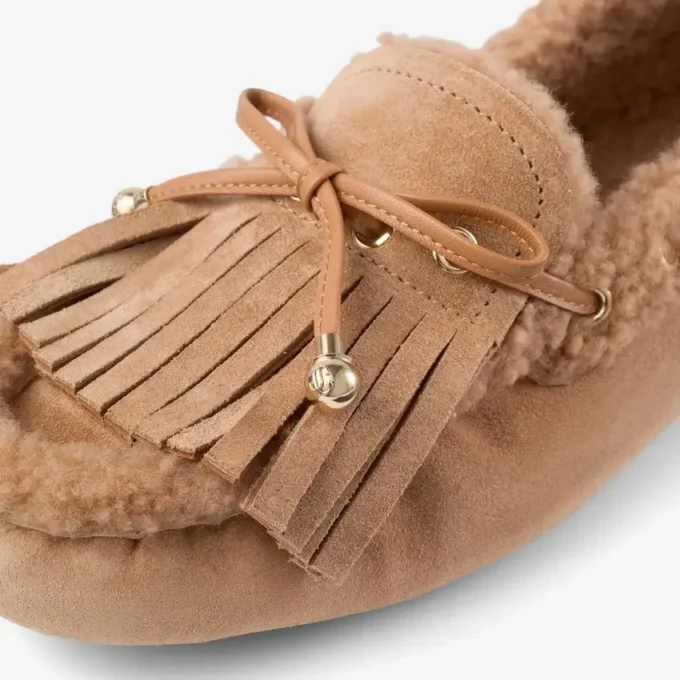 Mocasines Manon F de ante de terciopelo color toffee con borreguillo