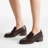 Mocasines Tylor 60 de piel con relieve de cocodrilo en color chocolate