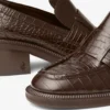 Mocasines Tylor 60 de piel con relieve de cocodrilo en color chocolate