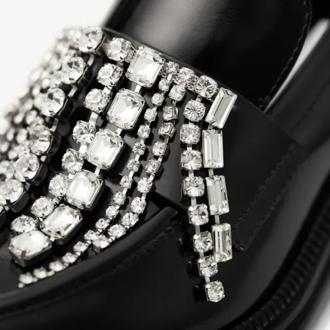Mocasines Tylor 60 negros de piel de becerro suave con adorno de cristales