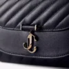 Monedero Curve con cadena Monedero de piel Biker acolchada en color marino con cadena Monedero Curve con cadena Monedero de piel Biker acolchada en color marino con cadena