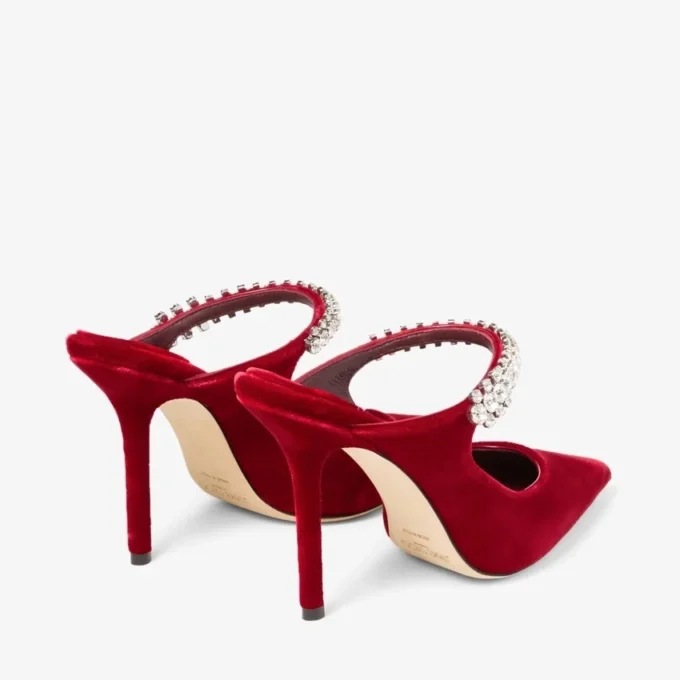 Mules Bing 100 de terciopelo rojo rubí con adornos de cristales Mules Bing 100 de terciopelo rojo rubí con adornos de cristales