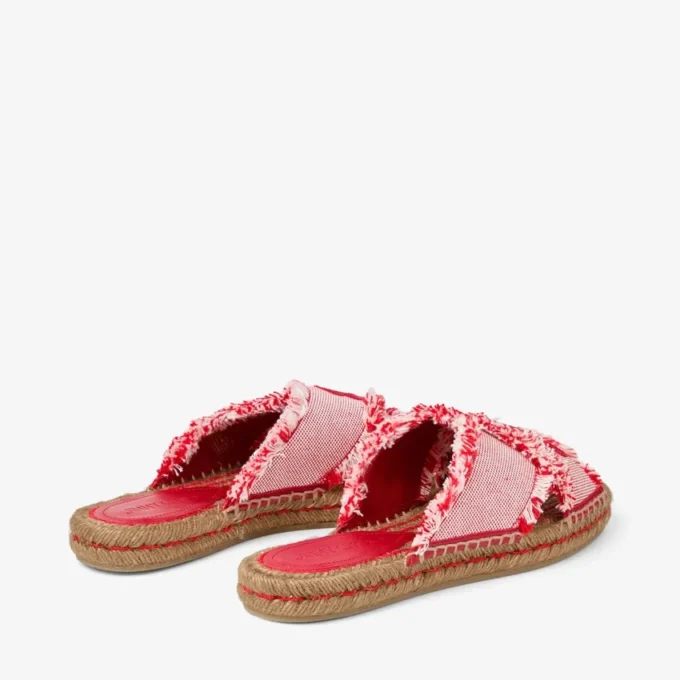 Sandalia Aciel plana de lona deshilachada con motas en rojo rubí Sandalia Aciel plana de lona deshilachada con motas en rojo rubí