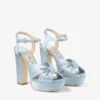 Sandalias de plataforma Heloise 120 de satén azul hielo Sandalias de plataforma Heloise 120 de satén azul hielo