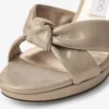 Sandalias de plataforma Rosie 100 en ante dorado brillante Sandalias de plataforma Rosie 100 en ante dorado brillante