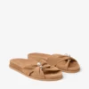Sandalias planas de ante color toffee Rafi