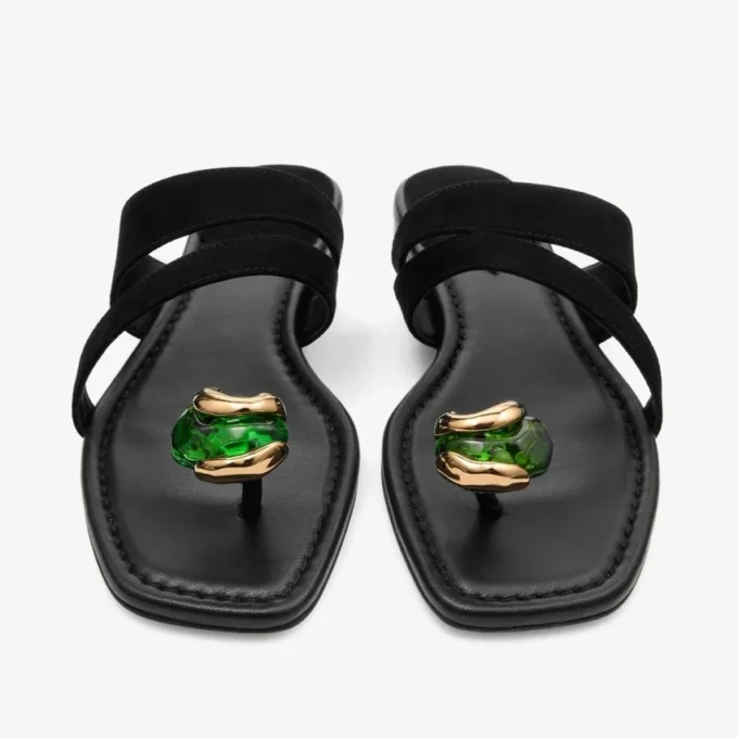 Sandalias planas Emeri Stone en ante negro y verde trébol