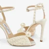 Sandalias Sacora 100 de satén blanco con perlas por toda la superficie Sandalias Sacora 100 de satén blanco con perlas por toda la superficie
