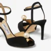 Sandalias Sacora 85 de ante negro con adorno de perlas Sandalias Sacora 85 de ante negro con adorno de perlas