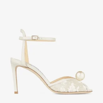 Sandalias Sacora 85 de encaje floral marfil con detalle de perla