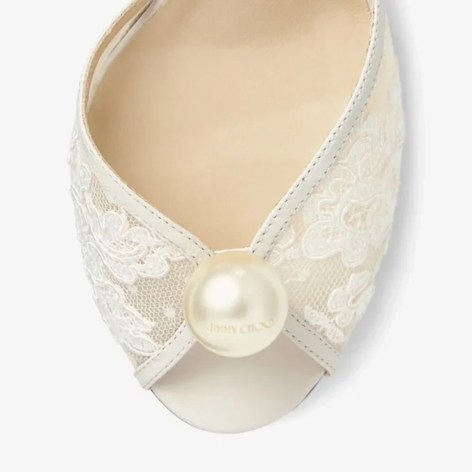 Sandalias Sacora 85 de encaje floral marfil con detalle de perla Sandalias Sacora 85 de encaje floral marfil con detalle de perla