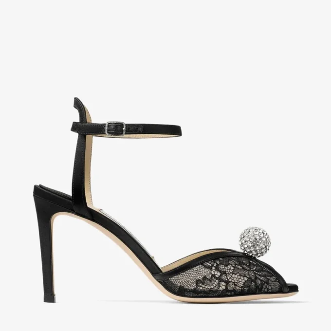 Sandalias Sacora 85 de encaje negro con esfera adornada con cristales Sandalias Sacora 85 de encaje negro con esfera adornada con cristales