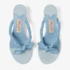 Sandalias tipo mule Liss 35 en azul Riviera, mezcla de piel suave tipo guante y lona moteada, con lazo de piel napa Sandalias tipo mule Liss 35 en azul Riviera, mezcla de piel suave tipo guante y lona moteada, con lazo de piel napa