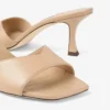 Sandalias tipo mule Skye 70 de piel de becerro Chai Sandalias tipo mule Skye 70 de piel de becerro Chai
