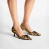 Scarlett 50 Zapatos de salón de potro con estampado de leopardo natural Scarlett 50 Zapatos de salón de potro con estampado de leopardo natural