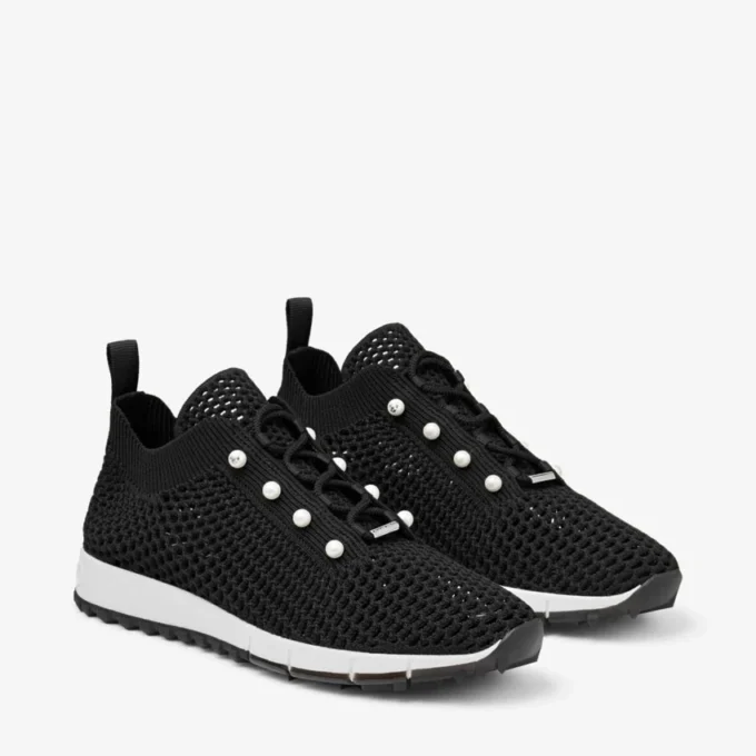 Zapatillas bajas Veles de punto de ganchillo negro con perlas Zapatillas bajas Veles de punto de ganchillo negro con perlas