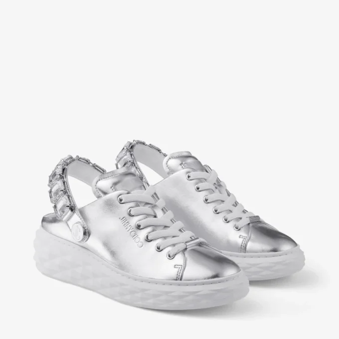 Zapatillas tipo mocasín Diamond Sling de piel metalizada plateada con correa de cristal