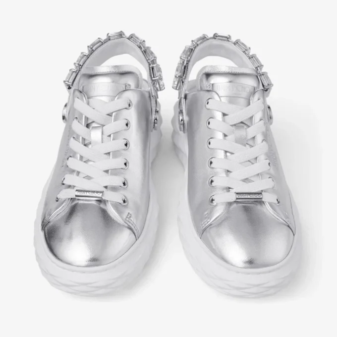 Zapatillas tipo mocasín Diamond Sling de piel metalizada plateada con correa de cristal