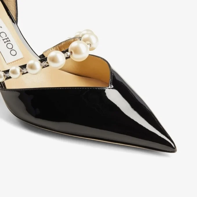 Zapatos de salón Aurelie 65 de charol negro con punta afilada y adornos de perlas Zapatos de salón Aurelie 65 de charol negro con punta afilada y adornos de perlas