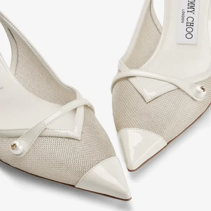 Zapatos de salón con talón abierto Amita 45 en charol color latte y champán y malla metalizada Zapatos de salón con talón abierto Amita 45 en charol color latte y champán y malla metalizada