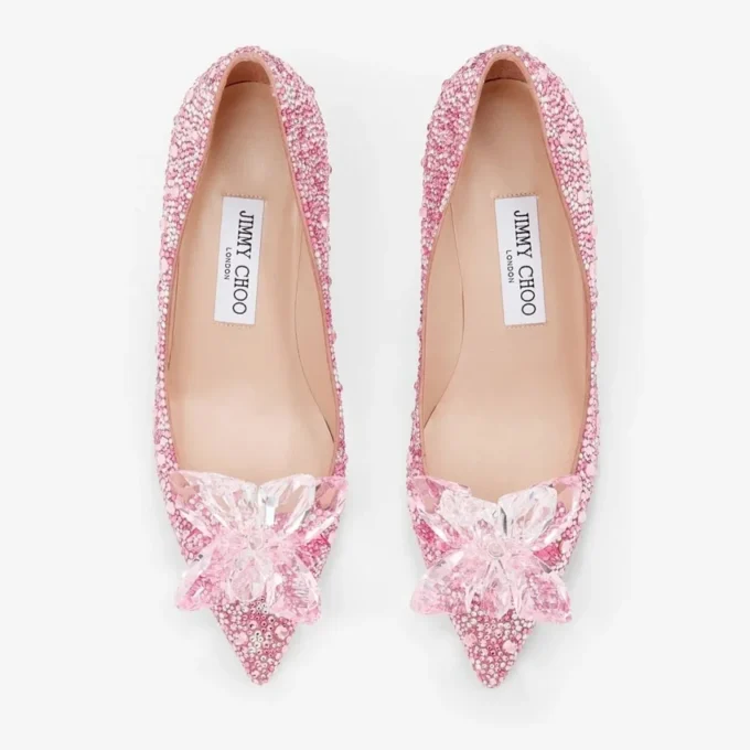 Zapatos de salón de punta afilada Allure en ante rosa y cubiertos de cristales