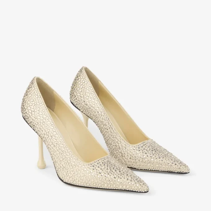 Zapatos de salón Ixia 95 de satén amarillo mantequilla con pedrería