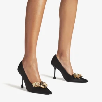 Zapatos de salón Ixia 95 de satén negro con flores