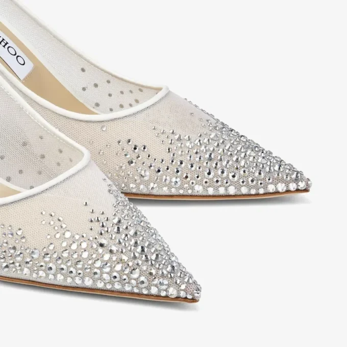 Zapatos de salón Love 85 de malla blanca con puntera puntiaguda y cristales degradados Zapatos de salón Love 85 de malla blanca con puntera puntiaguda y cristales degradados