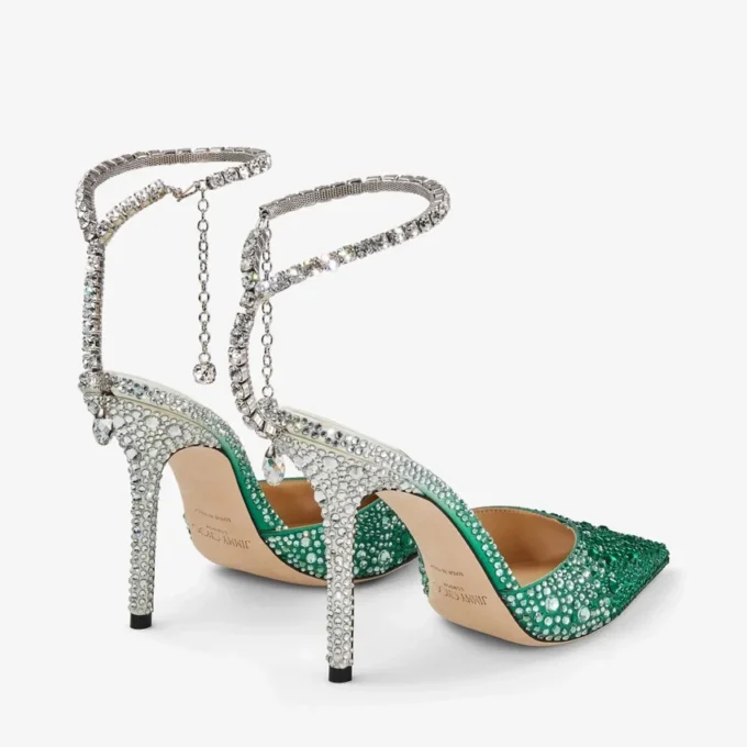 Zapatos de salón Saeda 100 de satén esmeralda con cristales