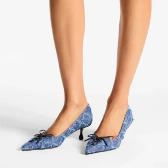 Zapatos de salón Scarlett 50 con diseño de rayas cruzadas en denim