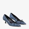 Zapatos de salón Scarlett 50 con diseño de rayas cruzadas en denim Zapatos de salón Scarlett 50 con diseño de rayas cruzadas en denim