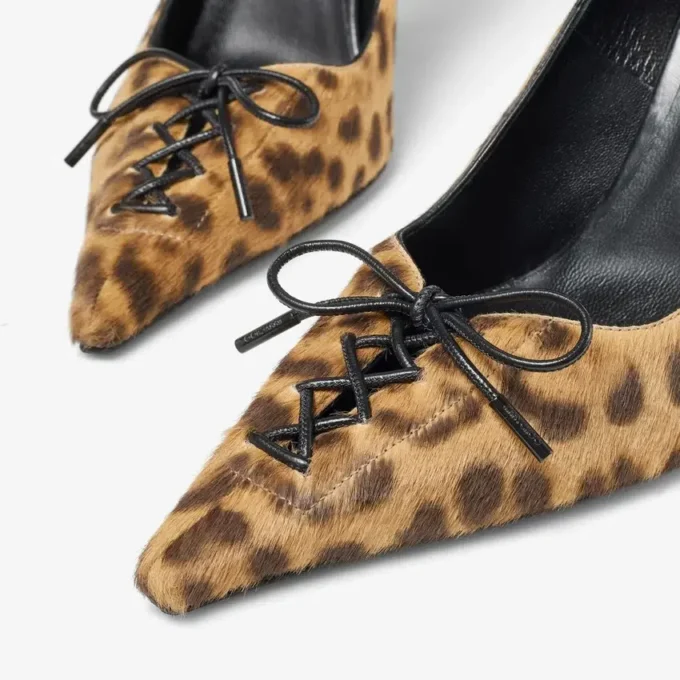 Zapatos de salón Scarlett 95 de potro con estampado de leopardo natural