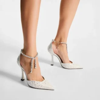 Zapatos de salón Stevie 100 de satén marfil con cristales