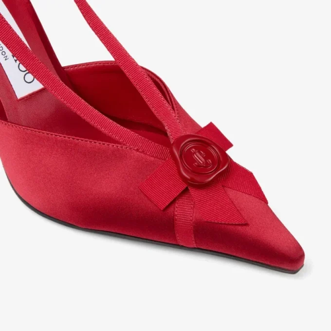 Zapatos de tacón Faya 95 en satén rojo rubí y grosgrain Zapatos de tacón Faya 95 en satén rojo rubí y grosgrain
